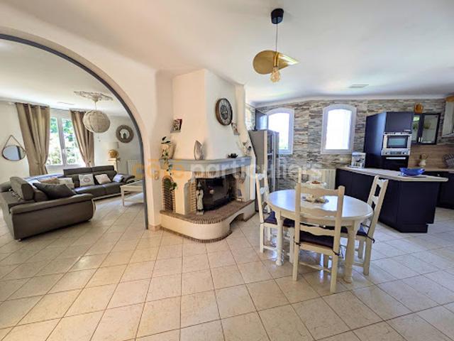 Vente Maison 7 pièces 250 m2 Villemade
