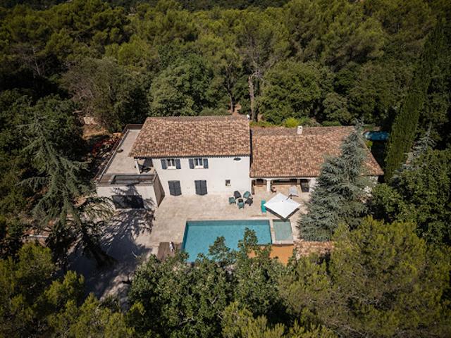Vente Maison 7 pièces 250.23 m2 Méounes lès Montrieux