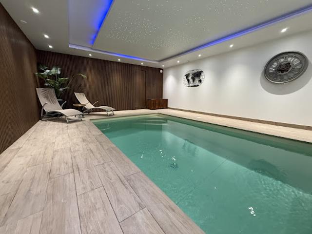 Vente Maison 7 pièces 252 m2 Trévou Tréguignec