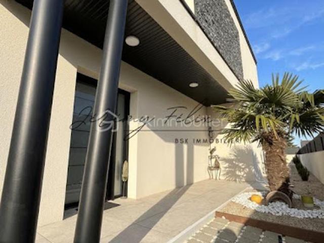 Vente Maison 7 pièces 266 m2 Guidel