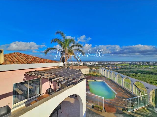 Vente Maison 7 pièces 260 m2 Biguglia