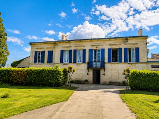 Vente Maison 7 pièces 260 m2 Isle Saint Georges