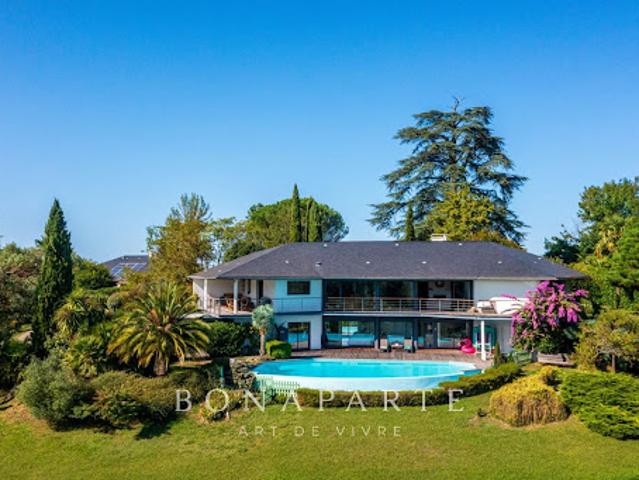 Vente Maison 7 pièces 260 m2 Pau