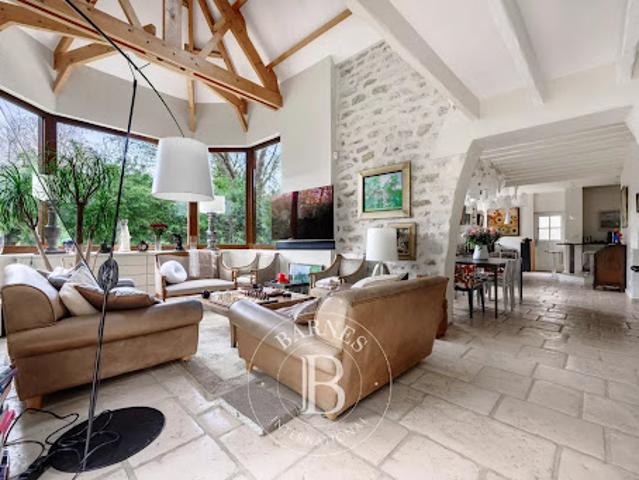 Vente Maison 7 pièces 261.84 m2 Creteil