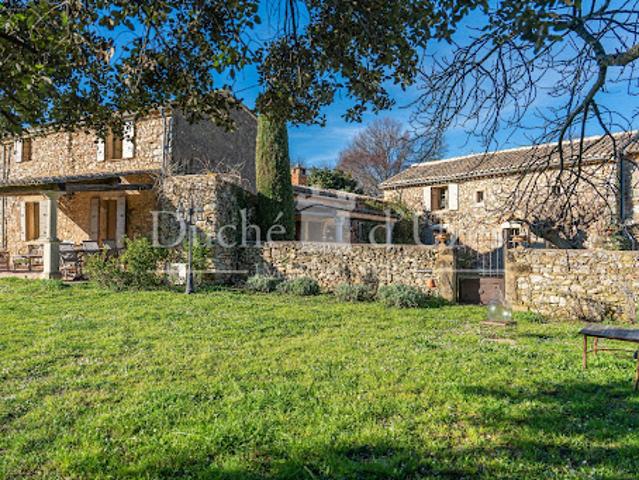 Vente Maison 7 pièces 275 m2 Uzès