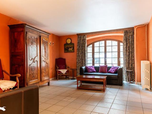 Vente Maison 7 pièces 276 m2 Uzerche