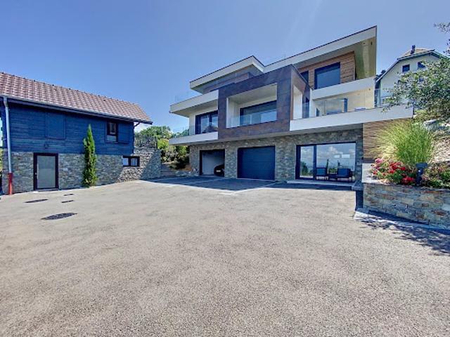 Vente Maison 7 pièces 276.47 m2 Neuvecelle