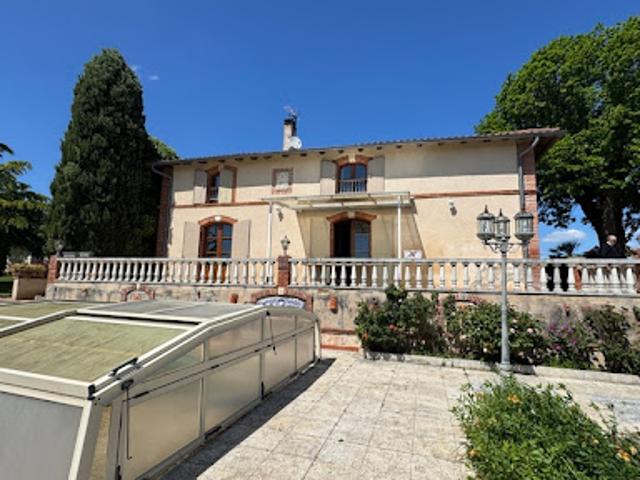 Vente Maison 7 pièces 277 m2 Moissac