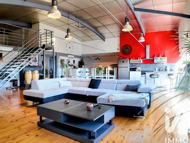 Vente Maison 7 pièces 278 m2 Saint Ferréol d'Auroure