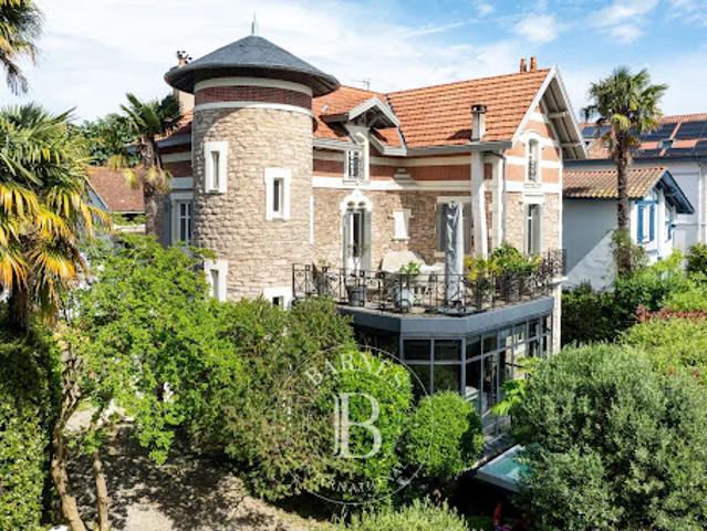 Vente Maison 7 pièces 270 m2 Bayonne