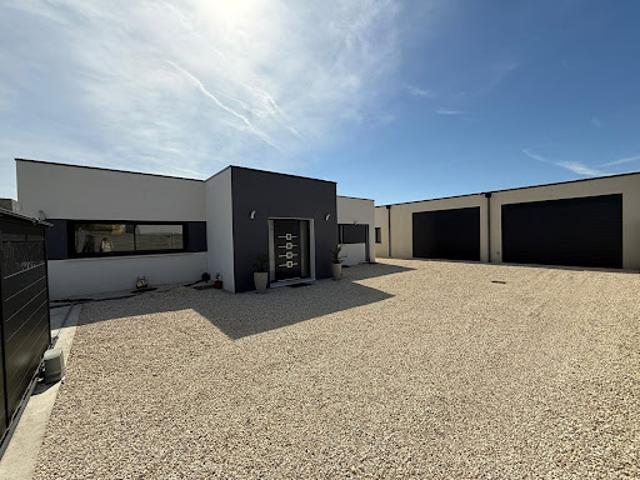 Vente Maison 7 pièces 272 m2 Chatellerault
