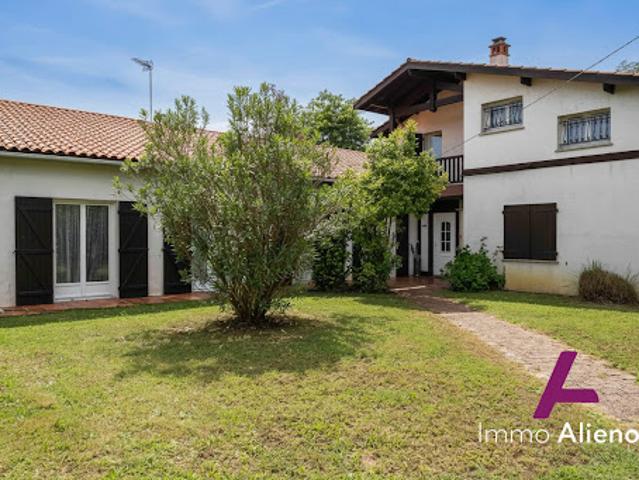 Vente Maison 7 pièces 270 m2 Gradignan