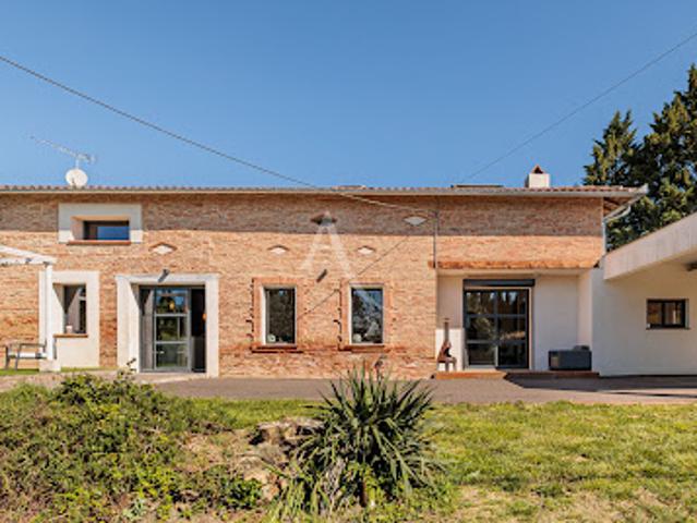 Vente Maison 7 pièces 270 m2 Lévignac