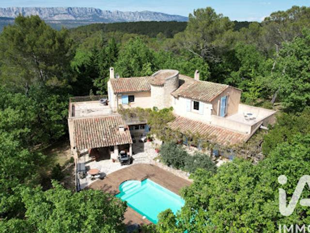 Vente Maison 7 pièces 270 m2 Peynier