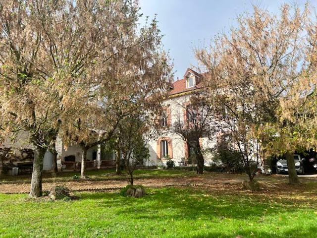 Vente Maison 7 pièces 272 m2 Lacassagne