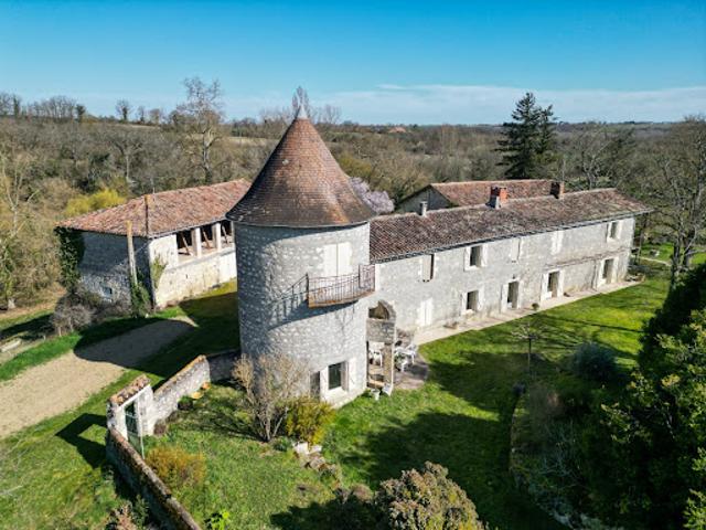 Vente Maison 7 pièces 273 m2 Mauvezin