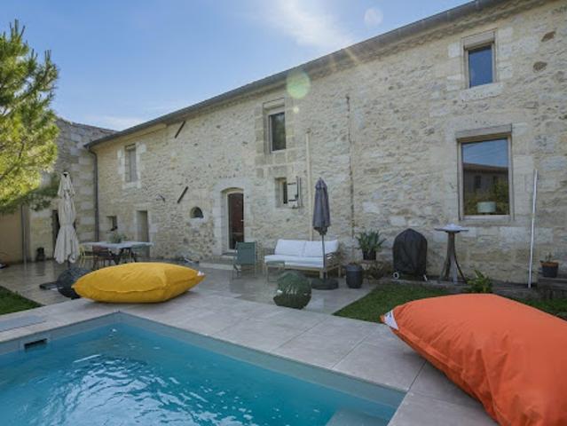 Vente Maison 7 pièces 285 m2 Saint André de Cubzac