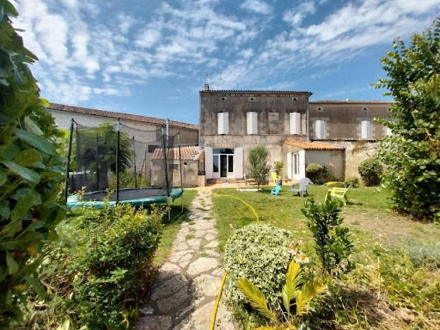 Vente Maison 7 pièces 280 m2 Nancras