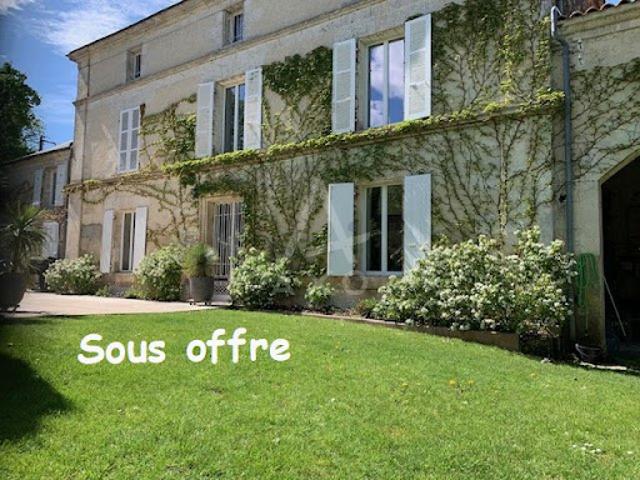 Vente Maison 7 pièces 280 m2 Angouleme