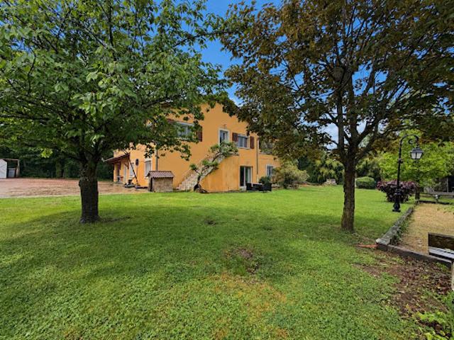 Vente Maison 7 pièces 280 m2 Frontenas