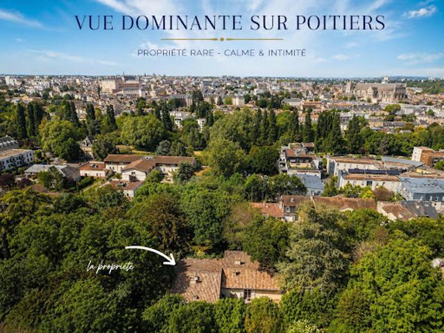 Vente Maison 7 pièces 282 m2 Poitiers