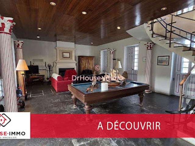 Vente Maison 7 pièces 290 m2 Pontivy