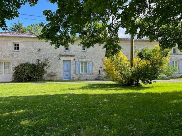 Vente Maison 7 pièces 290 m2 Romegoux