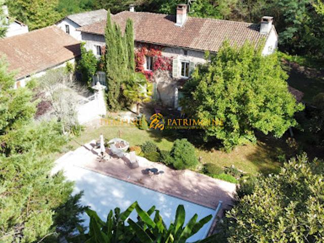 Vente Maison 7 pièces 304 m2 Nontron