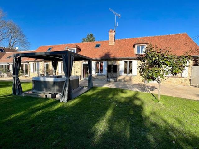 Vente Maison 7 pièces 300 m2 Emancé