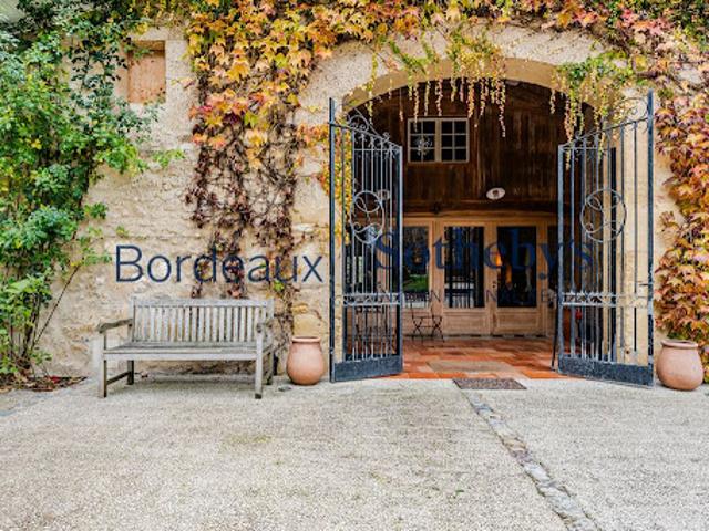 Vente Maison 7 pièces 300 m2 Langon