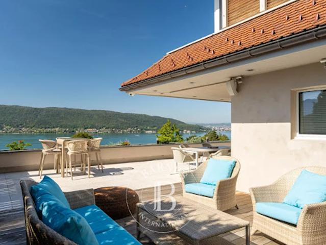 Vente Maison 7 pièces 300 m2 Veyrier du Lac