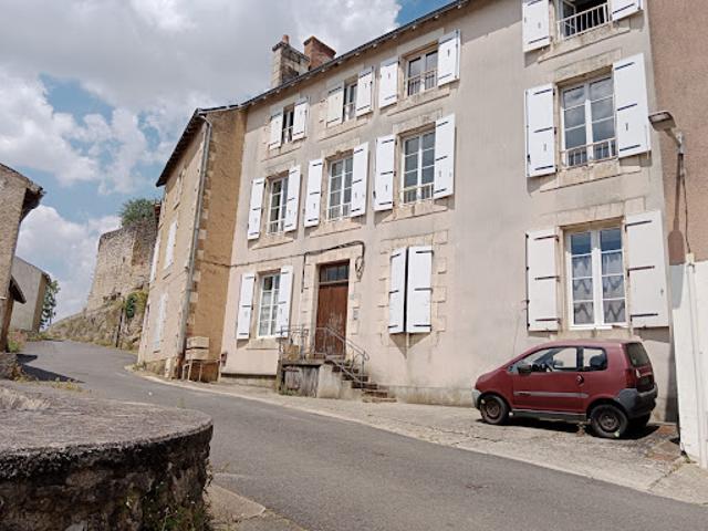 Vente Maison 7 pièces 318 m2 Vivonne
