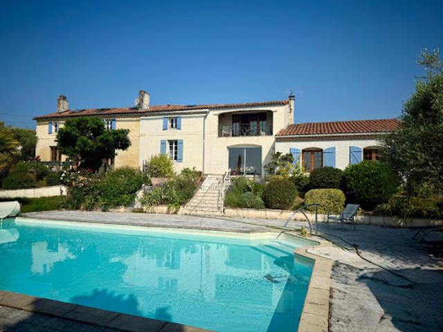 Vente Maison 7 pièces 320 m2 Saint Sulpice de Cognac