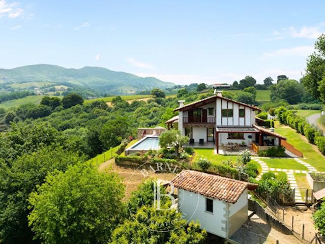 Vente Maison 7 pièces 338 m2 Hasparren