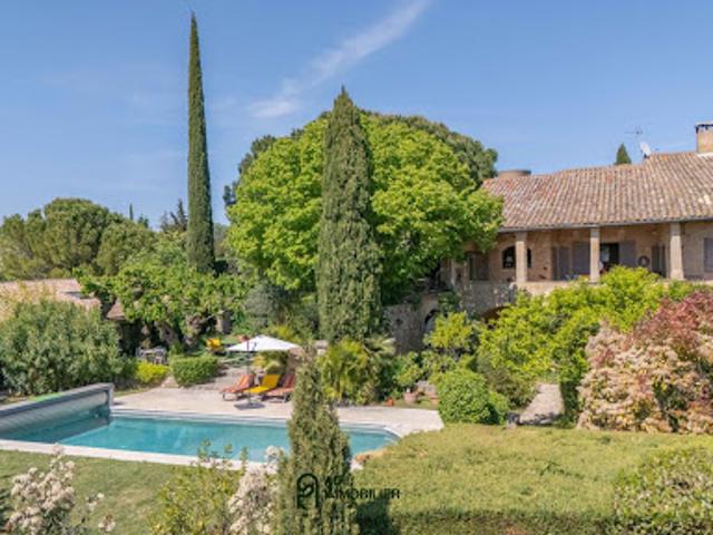 Vente Maison 7 pièces 330 m2 Uzès