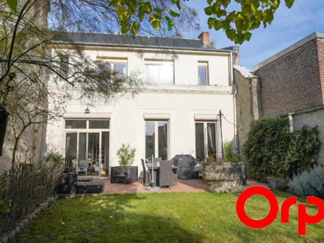 Vente Maison 7 pièces 340 m2 Laon