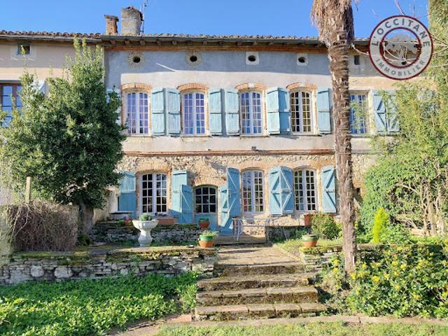 Vente Maison 7 pièces 393 m2 Cologne
