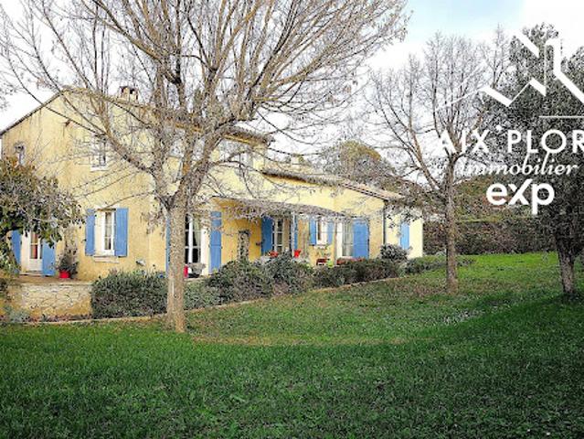 Vente Maison 7 pièces 417 m2 Entrechaux