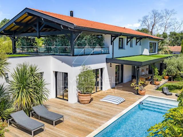 Vente Maison 7 pièces 420 m2 Gujan Mestras