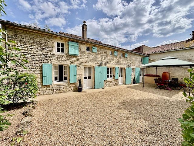 Vente Maison 7 pièces 95 m2 Villefagnan