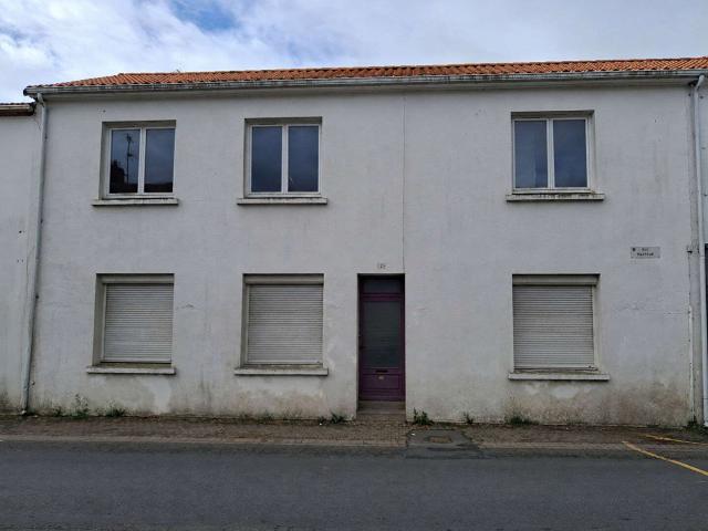 Vente maison 7 pièces Coëx 85