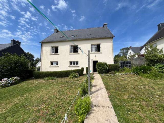 Vente maison 7 pièces Carhaix Plouguer 29