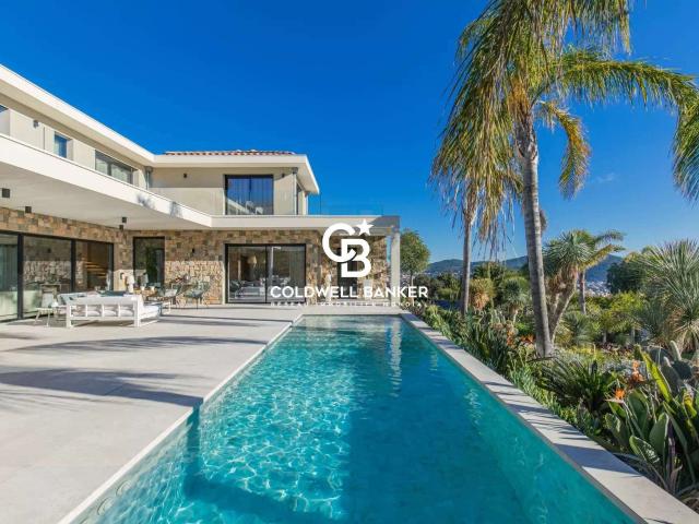 Vente maison 7 pièces Carqueiranne 83