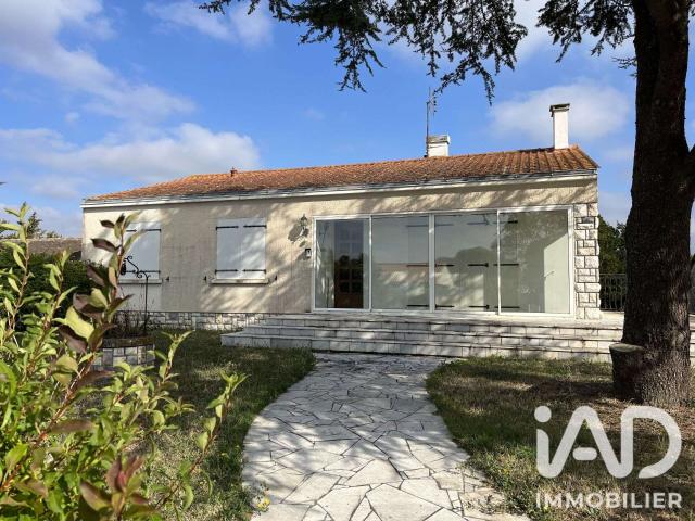 Vente maison 7 pièces Charron 17