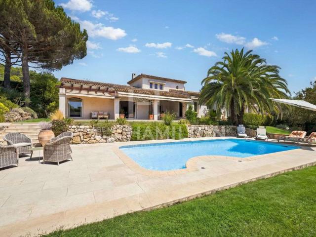 Vente maison 7 pièces Châteauneuf Grasse 06