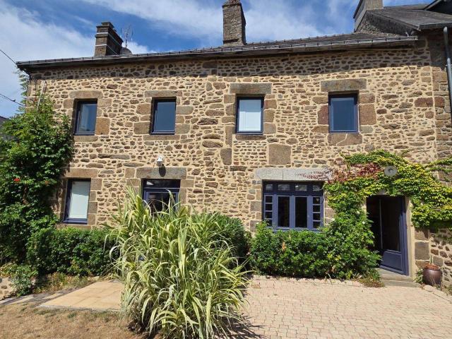Vente maison 7 pièces Ambrières les Vallées 53