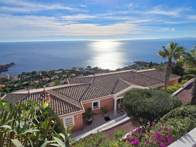 Vente maison 7 pièces Antheor 83