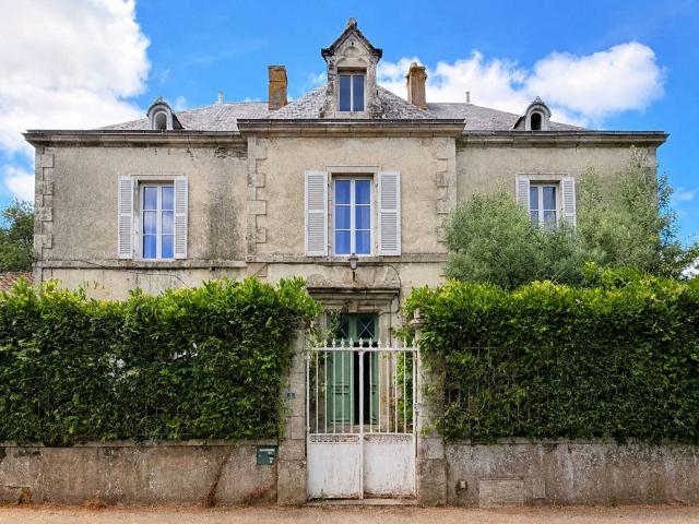 Vente maison 7 pièces Apremont 85