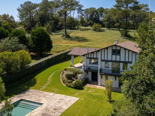 Vente maison 7 pièces Bassussarry 64