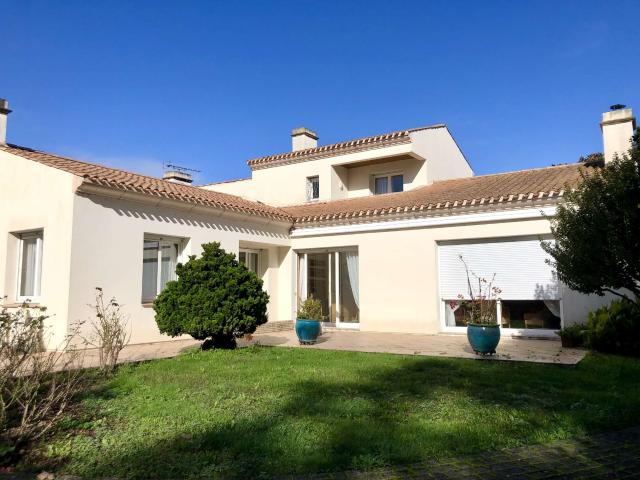 Vente maison 7 pièces Beauvoir sur Mer 85
